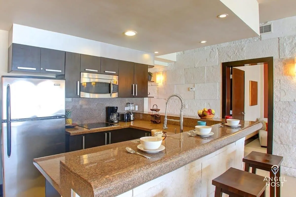 Beachfront Penthouse Oceanview Rooftop And Pool Playa del Carmen